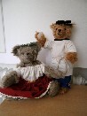 Diese Teddys sind mit Mittelalterkleidung bestückt